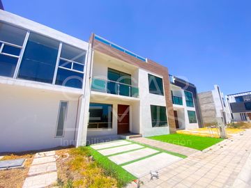 CASA EN EXPLANADA SUR