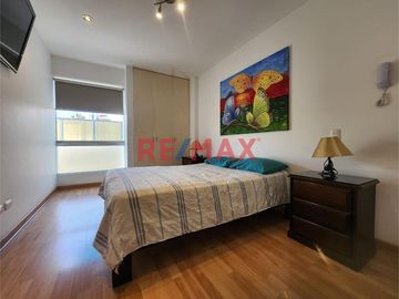 Alquiler de  Lindo Departamento Full Amoblado  En Miraflores. Incluye Cochera