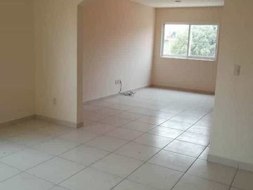 OPORTUNIDAD RENTO CASA SEMINUEVA  EN CALLE CERRADA CON REJA ELECTRICA
