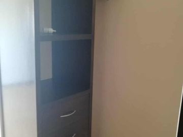 OPORTUNIDAD RENTO CASA SEMINUEVA  EN CALLE CERRADA CON REJA ELECTRICA