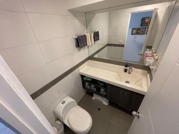Se Vende Moderno, Hermoso Y Acogedor Dpto Vista Interna En Piso 19 - Av. San Felipe
