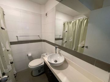 Se Vende Moderno, Hermoso Y Acogedor Dpto Vista Interna En Piso 19 - Av. San Felipe
