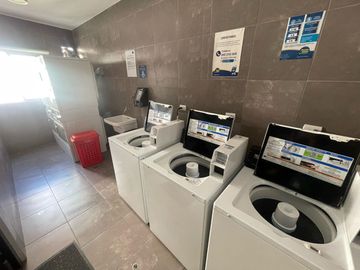 Se Vende Moderno, Hermoso Y Acogedor Dpto Vista Interna En Piso 19 - Av. San Felipe