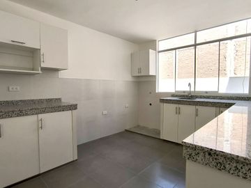 Estrena Departamento Flat De 117.37 M2 En La Molina