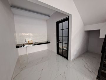 Rumah Dijual Eropa Classic Jati Padang Pasar Minggu Jakarta Selatan Dekat Jl TB Simatupang [AR018]