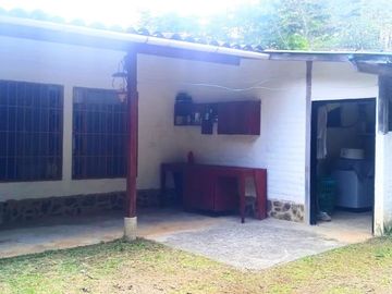 VENDO CASA CON ESPECTACULAR VISTA EN EL CARMEN DAGUA