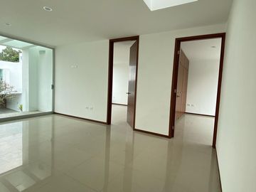 VENDO CASA HERMOSA $3,990,000 ZONA HERMANOS SERDAN, 15 DE MAYO, RANCHO COLORADO.
