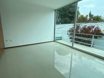 VENDO CASA HERMOSA $3,990,000 ZONA HERMANOS SERDAN, 15 DE MAYO, RANCHO COLORADO.