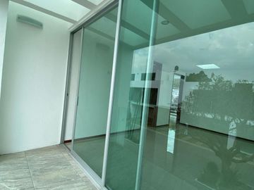 VENDO CASA HERMOSA $3,990,000 ZONA HERMANOS SERDAN, 15 DE MAYO, RANCHO COLORADO.