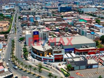 📍 Oportunidad de Inversión en Santa Rosa de Surco – 90 m² con 3 Frentes