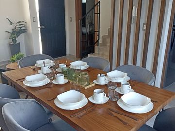 CASA NUEVA EN PRIVADA EN PACHUCA Ideal para familias, 3 recámaras y Terraza