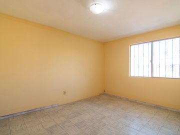 Casa en Venta para Remodelar en Lomas de Atemajac, Zapopan