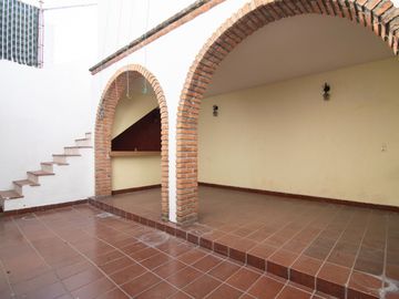 Casa en Venta para Remodelar en Lomas de Atemajac, Zapopan