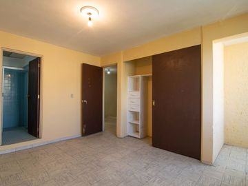 Casa en Venta para Remodelar en Lomas de Atemajac, Zapopan