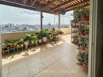 VENTA DE DUPLEX 03 DORMITORIOS + COCHERA Y DEPOSITO EN SURQUILLO-CALERA