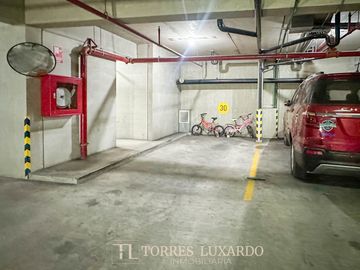 VENTA DE DUPLEX 03 DORMITORIOS + COCHERA Y DEPOSITO EN SURQUILLO-CALERA