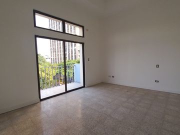 ALQUILER DE ACOGEDORES DEPARTAMENTOS EN CENTRO DE GUAYAQUIL.