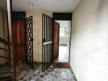 Macul , Se Vende excelente Dpto en primer piso 3D-2B, ubicación Quilín Pedro de Valdivia.
