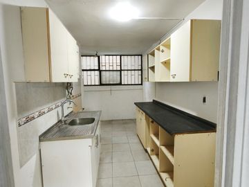 Macul , Se Vende excelente Dpto en primer piso 3D-2B, ubicación Quilín Pedro de Valdivia.