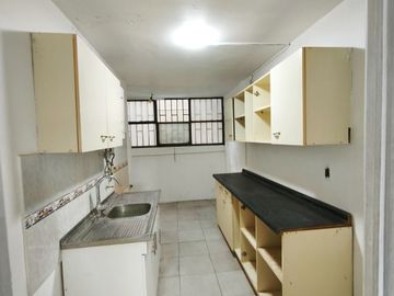 Macul , Se Vende excelente Dpto en primer piso 3D-2B, ubicación Quilín Pedro de Valdivia.