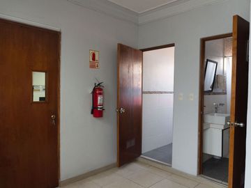 VENTA DE CASA PARA NEGOCIO EN BREÑA