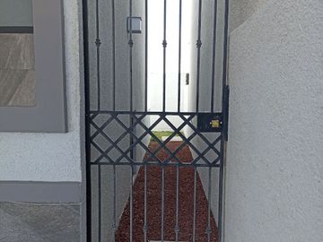 CASA MODERNA EN PACHUCA CON TERRAZA  SEGURIDAD Y PLUSVALIA