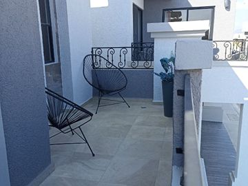 CASA MODERNA EN PACHUCA CON TERRAZA  SEGURIDAD Y PLUSVALIA