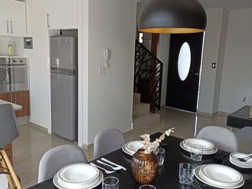 CASA MODERNA EN PACHUCA CON TERRAZA  SEGURIDAD Y PLUSVALIA