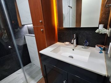 VENDO DPTO PRIMER PISO 150M2.TERRAZA 3 DORM/3 BAÑOS EN 28 JULIO-MIRAFLORES