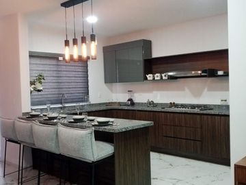 CASA EN RESIDENCIAL EN PACHUCA CERCA DE ZONA PLATEADA