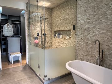 Se Vende Gran Departamento en Condominio Armoni, todas las amenidades en el mejor edificio de Bosques de las Lomas.