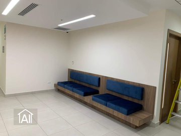 Se Vende Consultorio en Edificio Xima, Norte Guayaquil, Calle Francisco Boloña