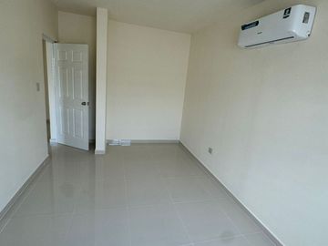 Se vende casa nueva en Stanza Cantabria, zona Bacurimí