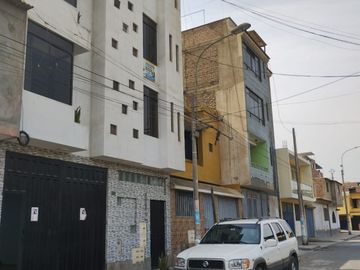 LOCAL ALQUILER FRENTE AL PARQUE PISO 1