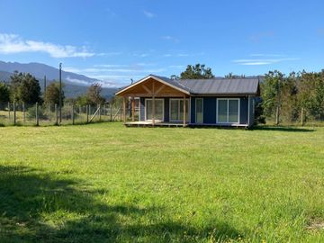 Oportunidad 2 casas + 1 cabaña en Parcela orilla de río