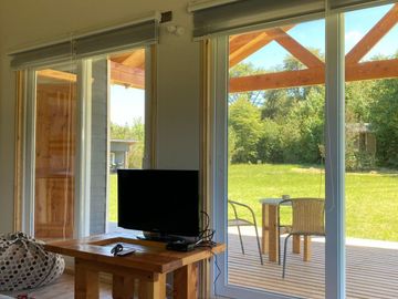Oportunidad 2 casas + 1 cabaña en Parcela orilla de río