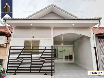 ทาวน์เฮ้าส์หมู่บ้านบัวทอง4ชั้นเดียวราคาย่อมเยาว์