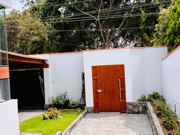 VENTA DE HERMOSA CASA  FRENTE A PARQUE, LOS ALAMOS