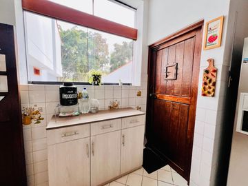 VENTA DE HERMOSA CASA  FRENTE A PARQUE, LOS ALAMOS