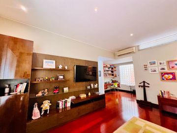 VENTA DE HERMOSA CASA  FRENTE A PARQUE, LOS ALAMOS