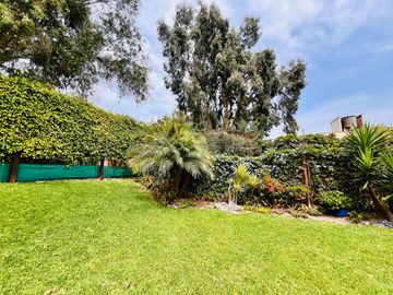 VENTA DE HERMOSA CASA  FRENTE A PARQUE, LOS ALAMOS