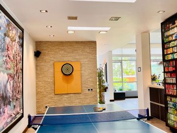 VENTA DE HERMOSA CASA  FRENTE A PARQUE, LOS ALAMOS