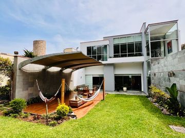 VENTA DE HERMOSA CASA  FRENTE A PARQUE, LOS ALAMOS