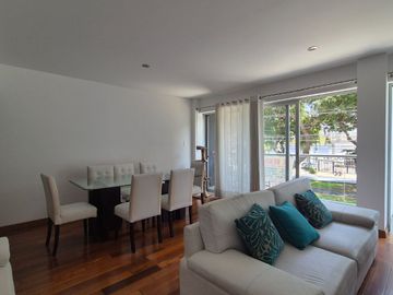 Buscas Dpto 3 dorm, 2 cocheras, balcon,157 m2 en San Isidro a precio de ocasion? US $ 360,000
