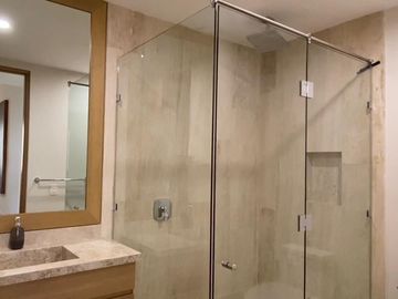 Se vende departamento con vista a la marina y campo de golf en Puerto Cancun