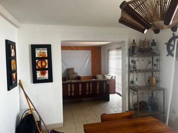 Se vende casa de 5 dormitorios en Urb.Villa Marina en salinas.(JP)