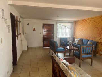 Se vende casa de 5 dormitorios en Urb.Villa Marina en salinas.(JP)