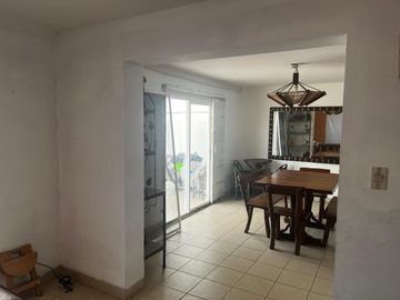 Se vende casa de 5 dormitorios en Urb.Villa Marina en salinas.(JP)