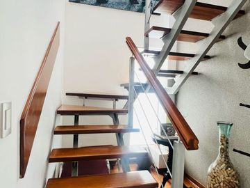 PRECIOSO DUPLEX CON TERRAZA FRENTE  A PARQUE 🌳en SANTIAGO DE SURCO / límite con Miraflores (Código: HOL 1101-426-1