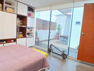 DUPLEX IMPECABLE 4 DORMITORIOS EN CHACARILLA SURCO